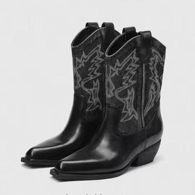 2025 Lente en Herfst Mode Puntige Effen Kleur Dames Mid-kuit Laarzen met Middenhoge Hak Mouwen Geborduurde Western Cowboylaarzen