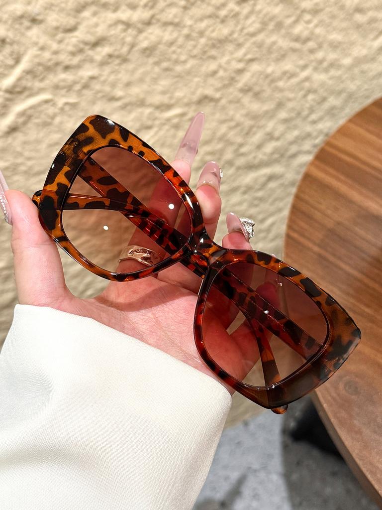 1Pc Women'S Classic Fashion Simple Basic Accessories Glasses Fashion Casual Item Tortoiseshell Glasses Suitable For Holiday Gift