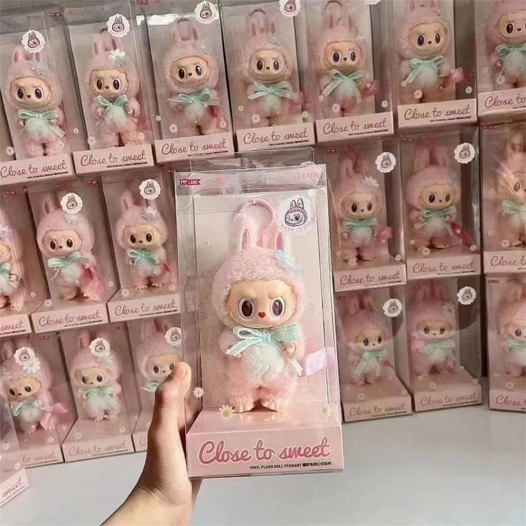 Boneca de Vinil Labubu Mokoko Rosa 1ª Flor da Primavera Doce Coração Kawaii Decoração de Mochila Boneca Edição Limitada Parque de Diversões