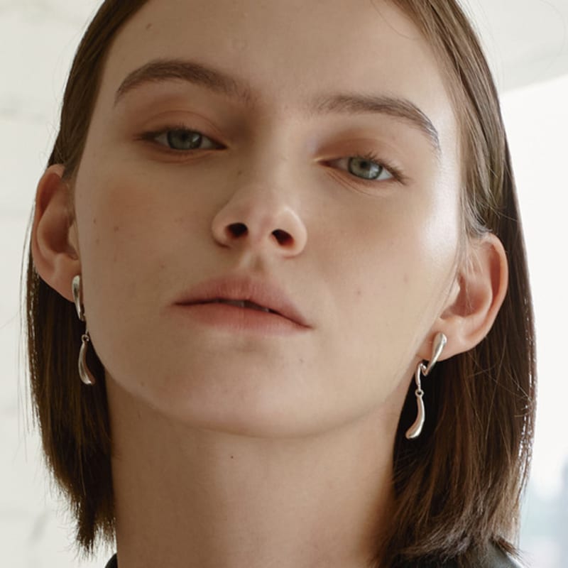 

YUSOWA GROVE DROP EARRING (2COLOR) GOLD