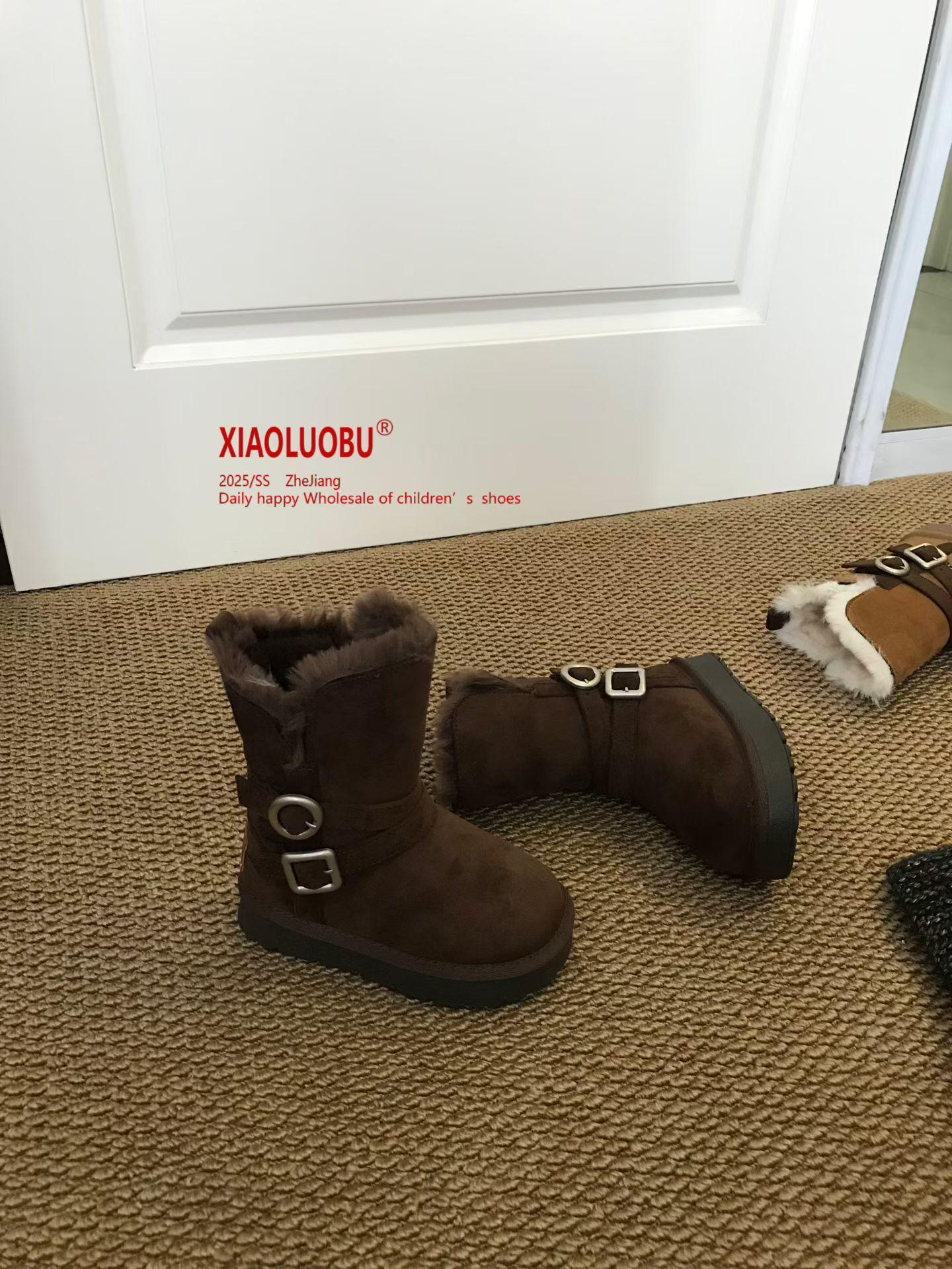 

2025 Winter Kids Mid-Calf Buckle Snow Boots - Warm, Non-Slip for Boys & Girls 29 коричневий