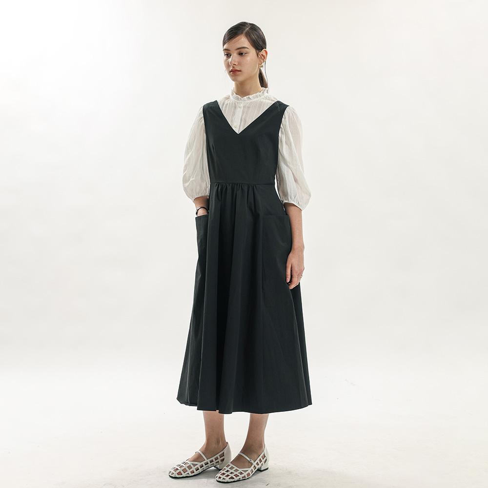 Wednesday Delight Wd_Black Sleeveless Flare Dress