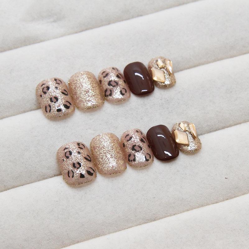Nail Art Patch Removable Nails Simple Leopard Print Fine Flash Fake Nails Solid Color Wearing Nail Short Diamond 24 Pieces