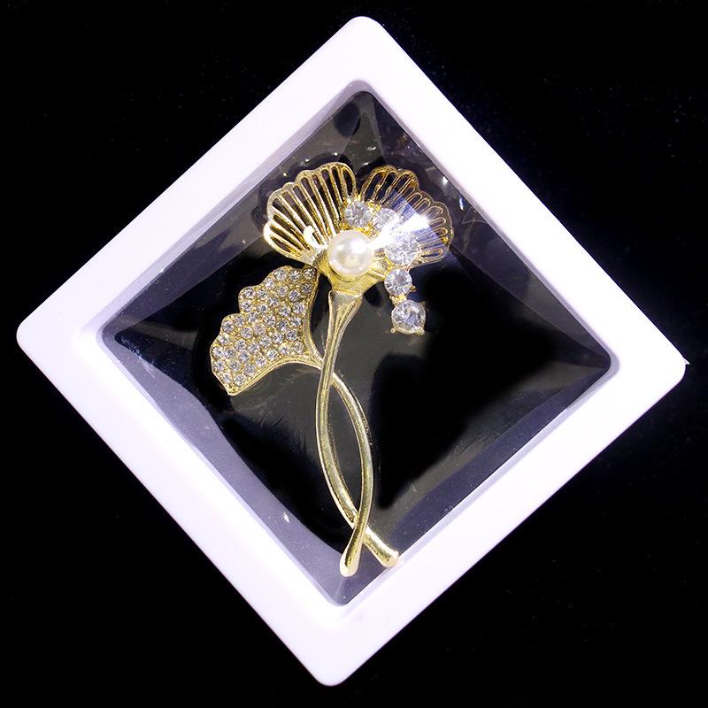 Exquisite Pearl Scarf Buckle: Rhinestone Butterfly Brooch & Bow