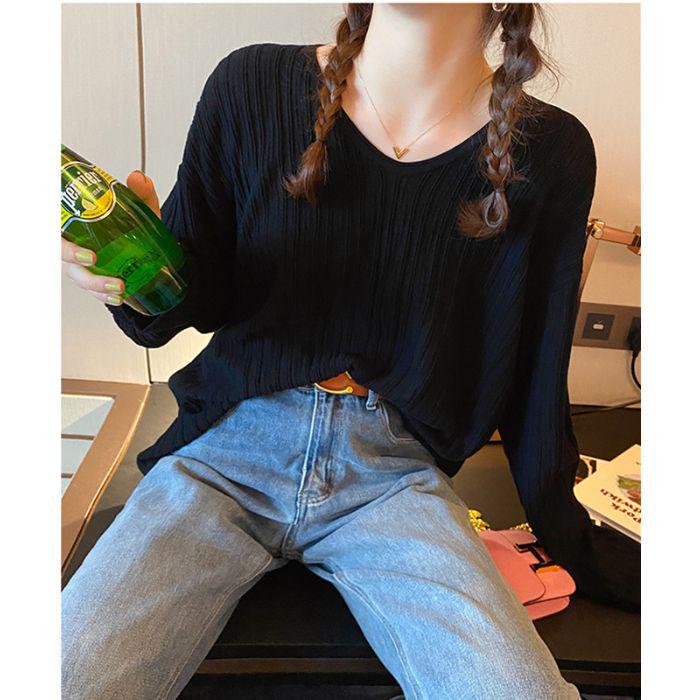 Women's Chic French V-Neck Knit Sweater, Lightweight for Spring/Autumn, Unique Korean-Style Design