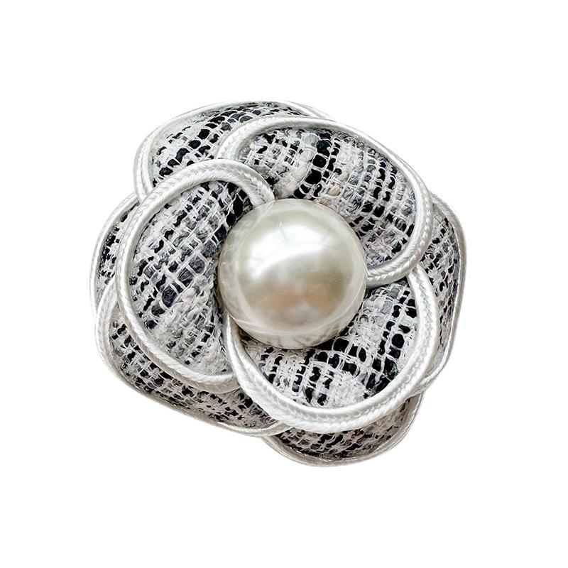 Mobile Phone Airbag Bracket, Pearl Fabric, Camellia, Small Fresh Flowers, Simple And Portable For Drama Chasers