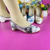  zapatos de mujer women fashion golden floral high quality square heel shoes lady retro comfort embroidery shoes ab326