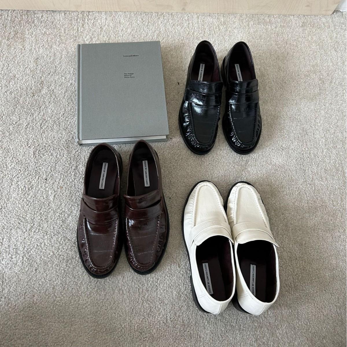 

Лето 2025 новые туфли с круглым носком, с тиснением под крокодила, на толстом каблуке, с мягкой подошвой, закрывающие стопу, универсальные женские туфли из маленькой кожи 39 бежевый