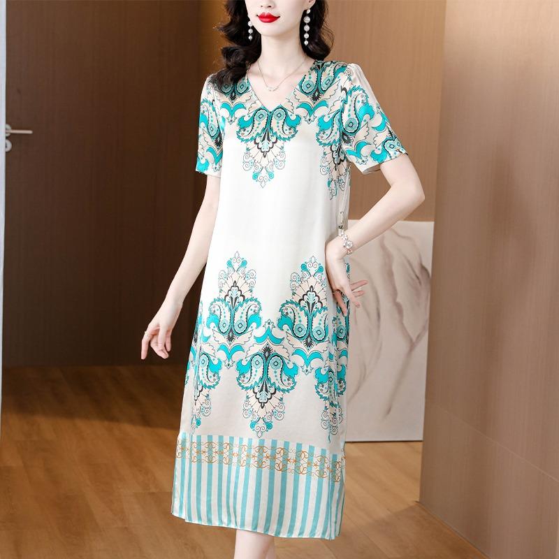 Floral Print V-neckline Dress In Silk with Short Sleeves and Waist Belt