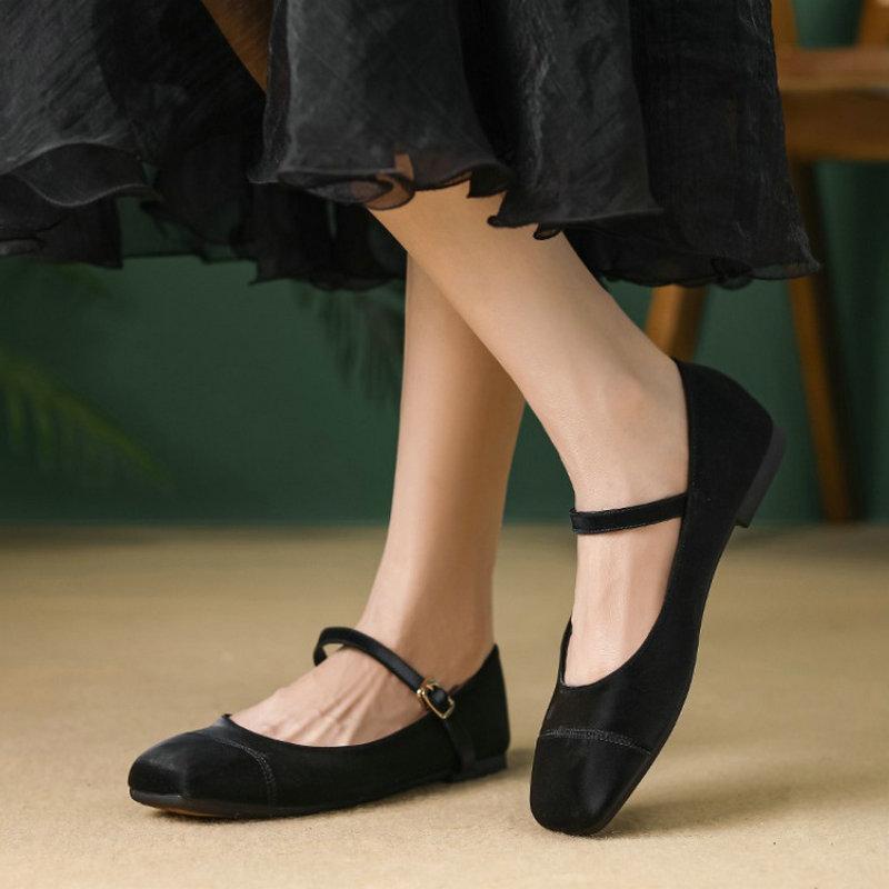 Fashion Flat Shoes for Women 2025 Spring and Autumn Retro Square Toe New Mary Jane Plus Size Women's Shoes 42 43 44