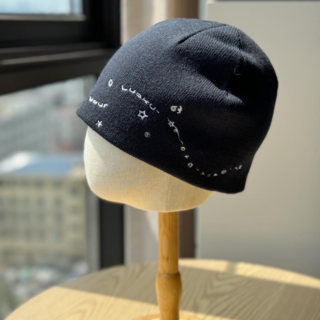 Sweet and Cool Girly Star Embroidered Knitted Hat Cold Hat Simple Versatile Toe Head Woolen Hat