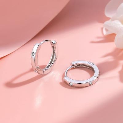 S925 Silber Vier Diamant Ohrringe Mode High-End-Gefühl Bare Kreis Ohr Schnallen Nische Exquisite Ohrringe
