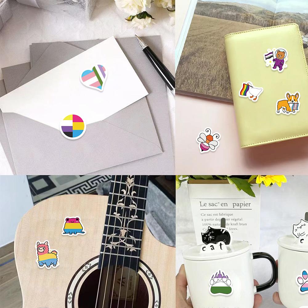 500 Pictures/roll Roll Sticker Tape Cartoon Mixed Color Manual Account Material Envelope Seal