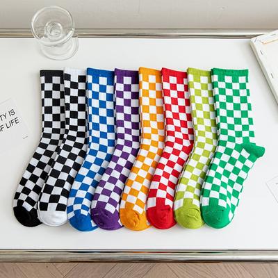 Damen Socken Schachbrett Harajuku Street Fashion Schwarz Weiß Karomuster Plaid Neuheit Skateboard Lustige Baumwollsocken für Mädchen