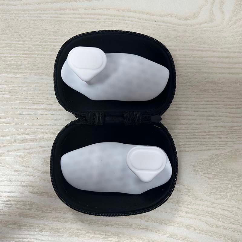Silicone Grip Strengthener: Universal Dumbbell Weightlifting & Fitness Palm Protector
