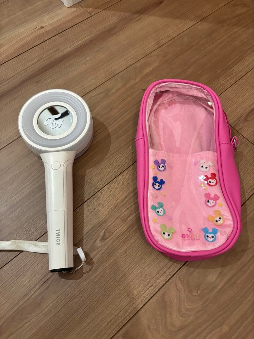 

[USED] Twice light stick