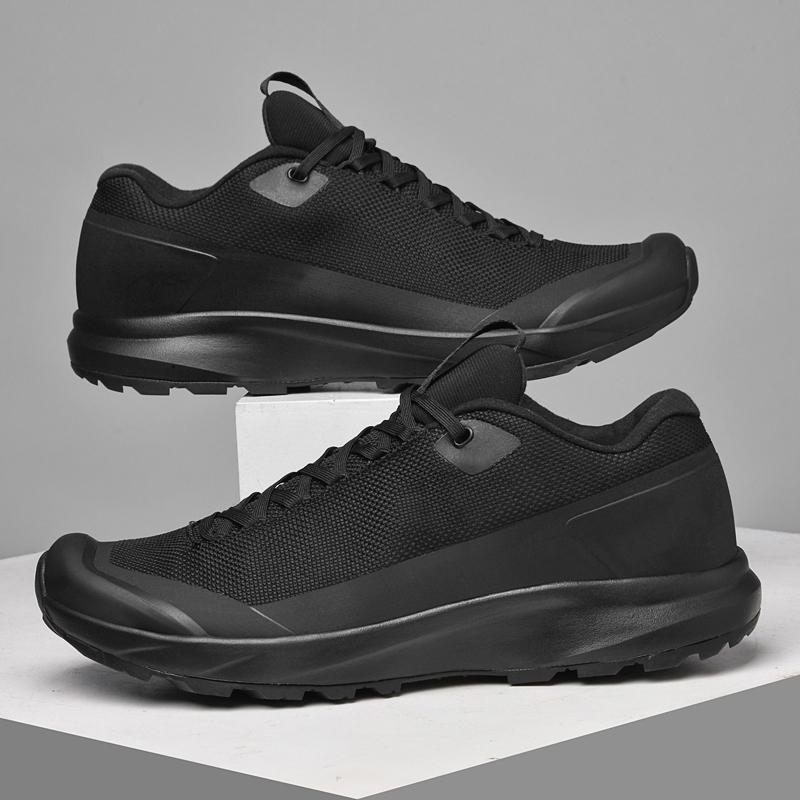 Fashion New Summer Male Sneakers Fashion Breathable Mesh Flats Outdoor Travel Men's Trainers Round Toe Net Cloth Men Treking Footwear