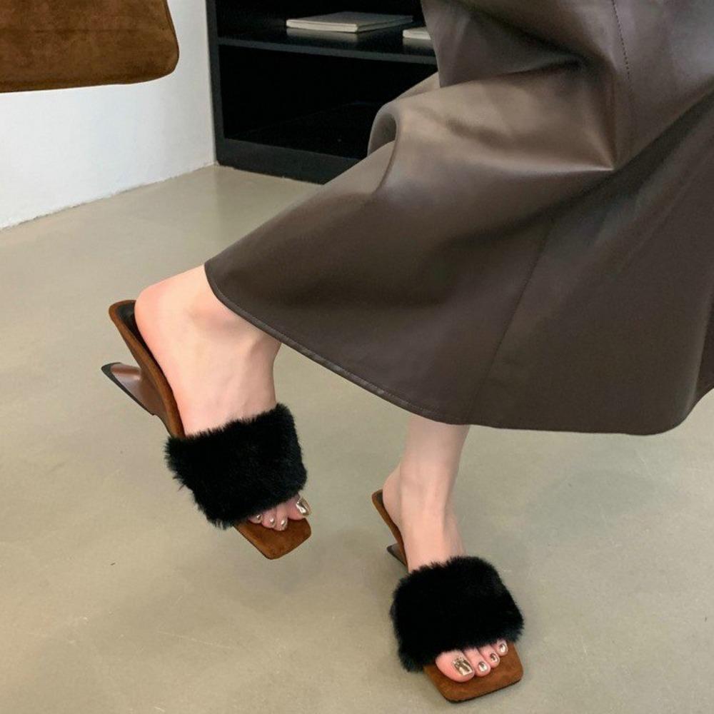 Fashion Summer Woman Modern Slipper High Heel Fashion Color Feather Fur Peep Toe Slippers Female Slides Shoes Outside Sexy Leisure Shoes