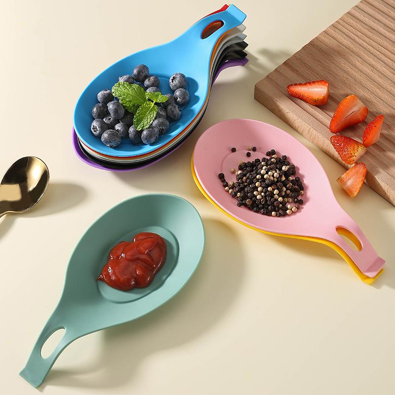 1Pcs Insulation Spoon Shelf Pad Heat Resistant Silicone Spoon Holder Rest Pad Placemat Pot Holder Drink Coaster Kitchen Gadgets