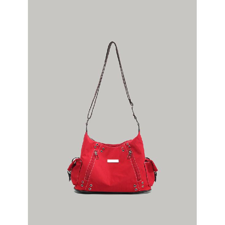 New niche design retro red studded biker bag, suitable for both men and women, unique and trendy shoulder/crossbody bag красный