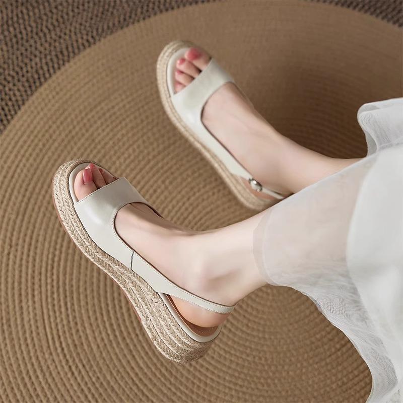 Round head straw woven fish mouth open-toed sandals women's summer wear 2025 new models with skirts to increase the height of the slope heel with