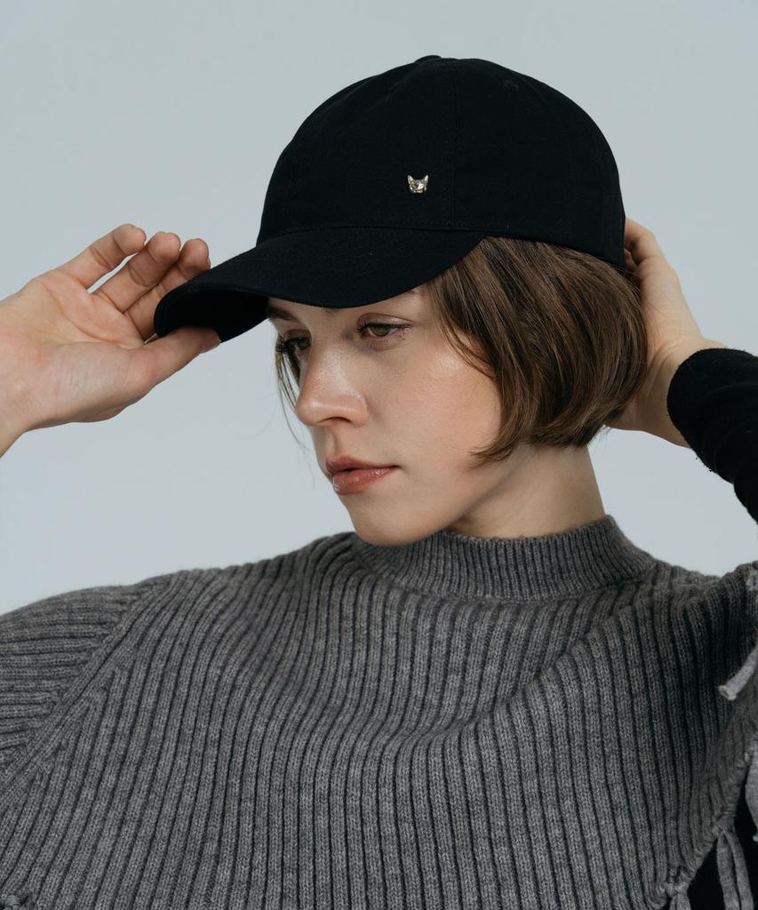 DOLIGRAM Basic Cat Rivet Washed Cap Black