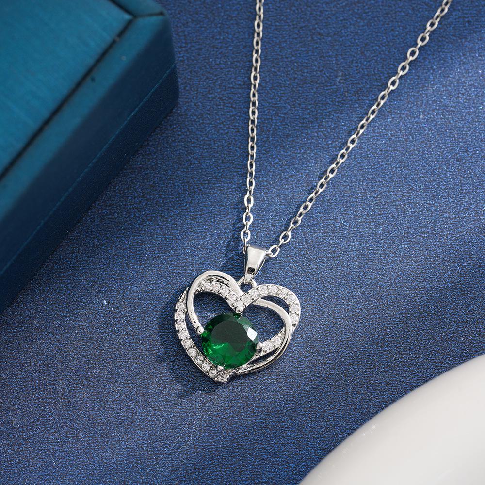 European & American Heart-Shaped Titanium Steel Necklace with Mother-of-Pearl Pendant