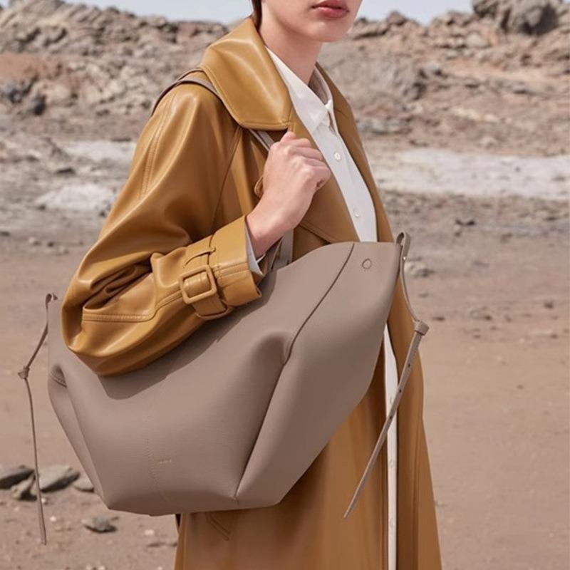 Women's Genuine Leather Cowhide Bucket Bag - Retro European & American Style