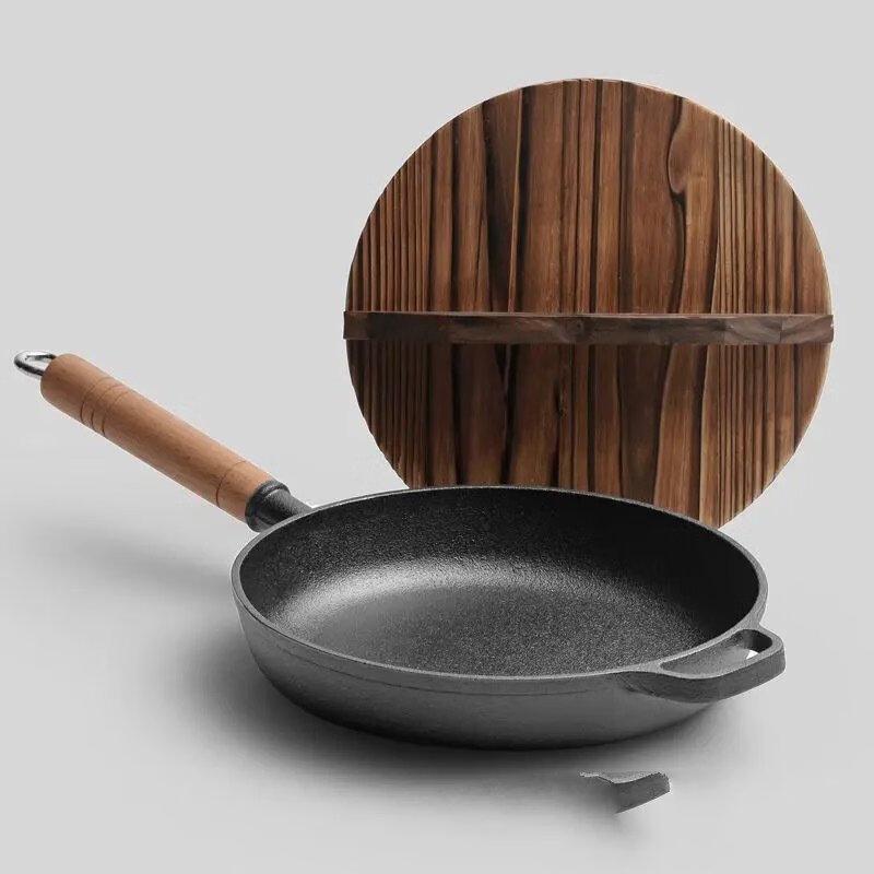 Utuo 29cm Cast Iron Griddle with Wooden Handle and Cedar Lid