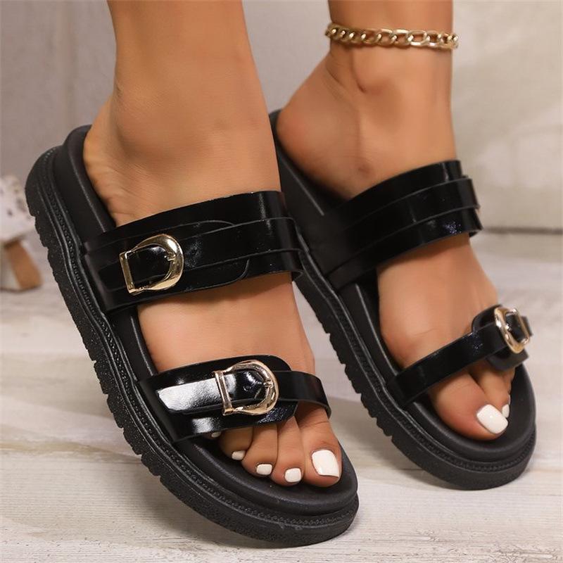 Women Flip Flops Summer Platform Metal Beach Slippers Female New Rivet Casual Outside Thick Sole Casual Sandals