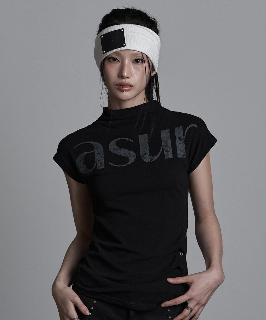 Aejeuyua Side Snap Half Neck T-Shirt Black