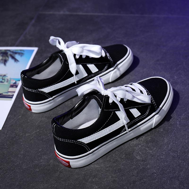 

Мужская обувь весна 2025 новая летняя тканевая обувь корейская версия тренд универсальные повседневные кеды студенческие дышащие холщовые модные туфли 44 [male]