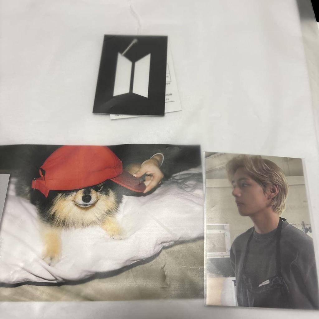 [USED] "With tag" BTS layover Yeontan T-shirt with trading card, size S