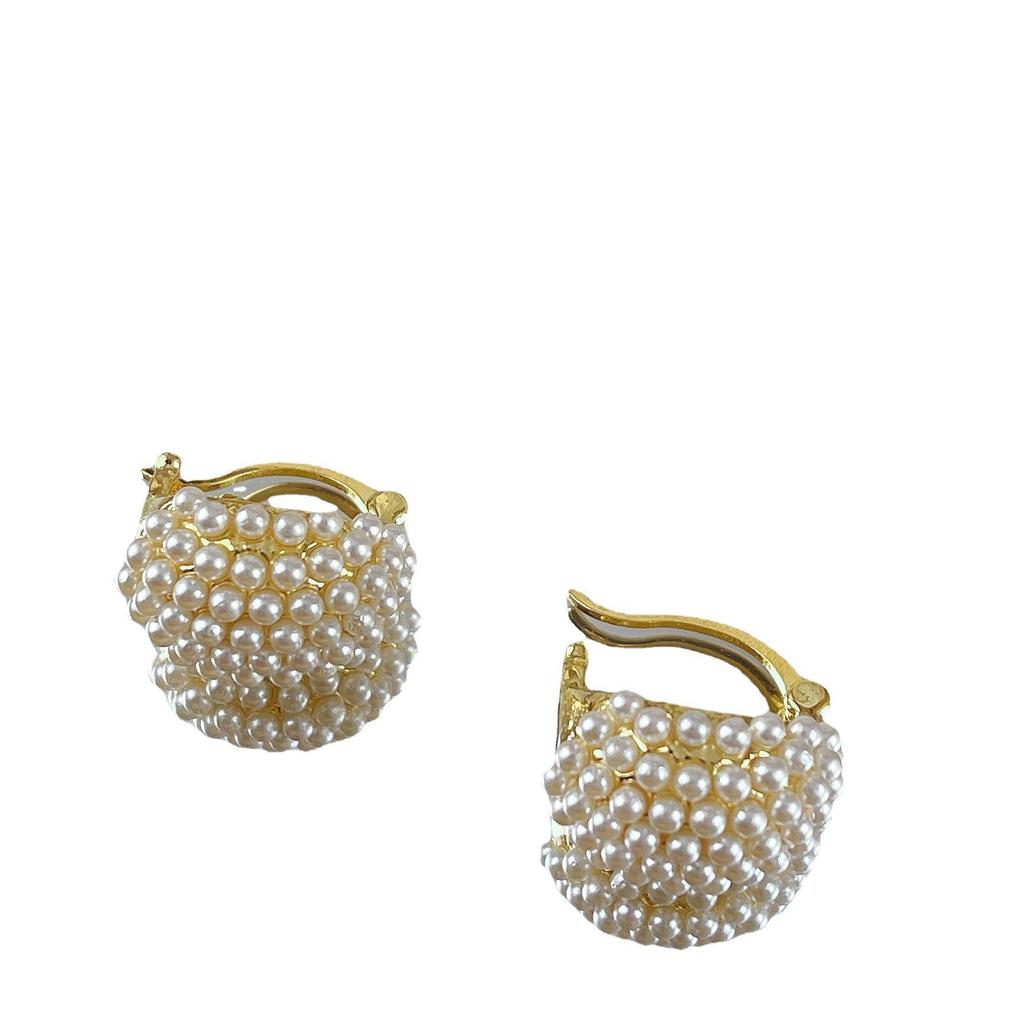 French retro pearl earrings temperament high-end ear buckle new style trendy niche design light luxury earrings