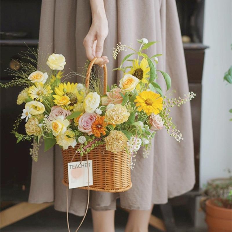 Handwoven Storage Basket Vegetable Flower Plant Hand Baskets Rattan Snack Bread Picnic Basket Desktop Sundries Organizer