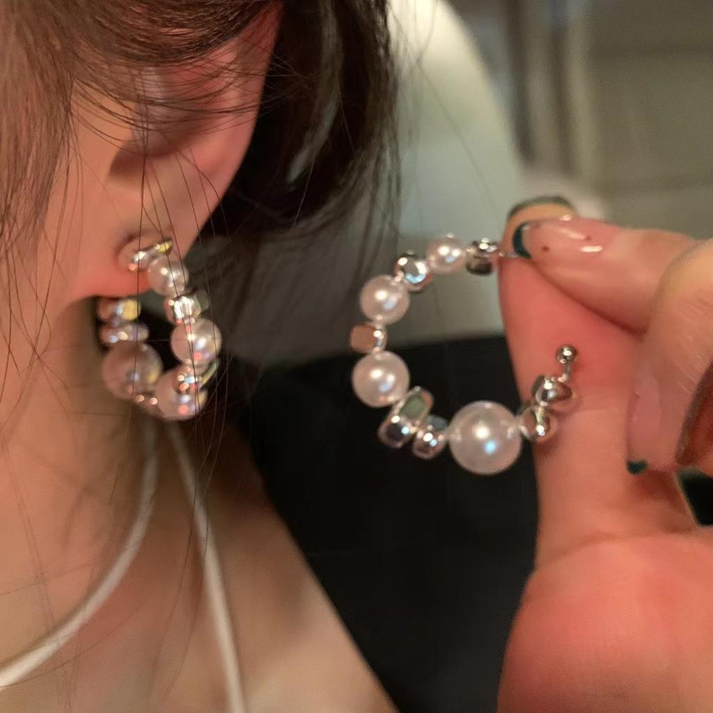 French Baroque Special-Shaped Pearl Pendant Earrings Women'S Niche Fashion Versatile Design Sense Knotted Earrings Earrings