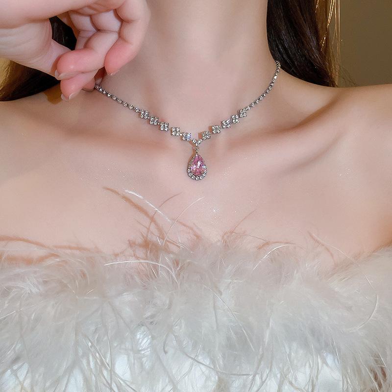 Inlaid Rhinestone Water Droplet Pink Pendant Earring Necklace Set Exquisite Temperament Light Luxury Fashion Zircon Sets Gifts