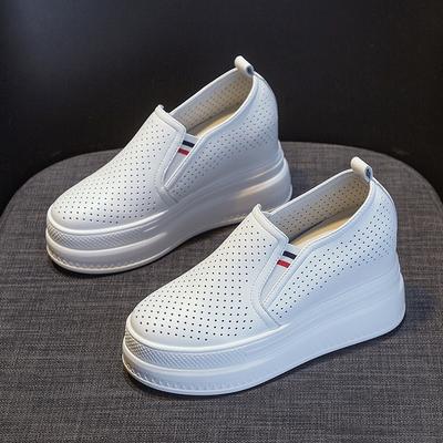 Scarpe bianche da donna per primavera ed estate scarpe da donna nuove scarpe con buchi suola spessa a muffin aumento altezza interna scarpe casual traspiranti