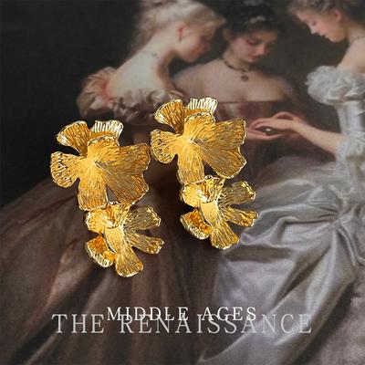 Light Medieval Heavy Industry! Texture Ancient Gold Three-dimensional Flower Earrings, a Two-wear Earring.