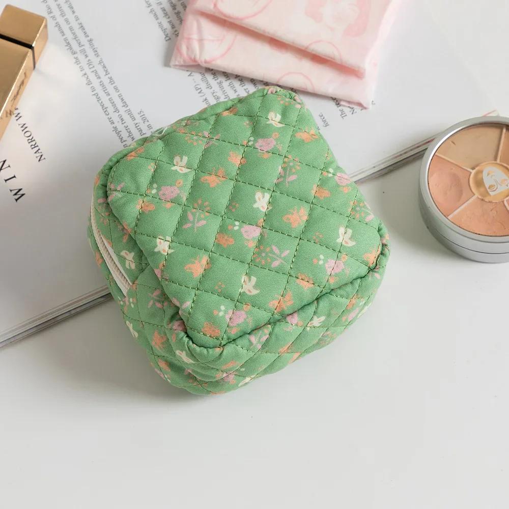 Trendy Korean Makeup Bag for Women Small Cosmetics Organizer Cartoon Cute Coin Purse Fabric Key Lipstick Bag Sanitary Pad Pouch