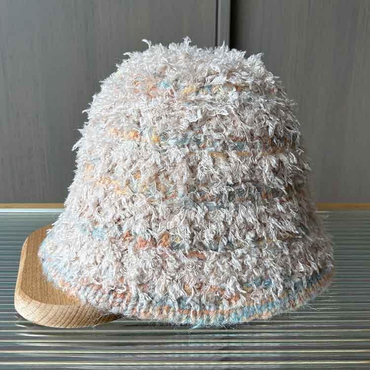 New autumn and winter bucket hat European and American women's hat colored striped knitted warm wool hat thickened and velvet