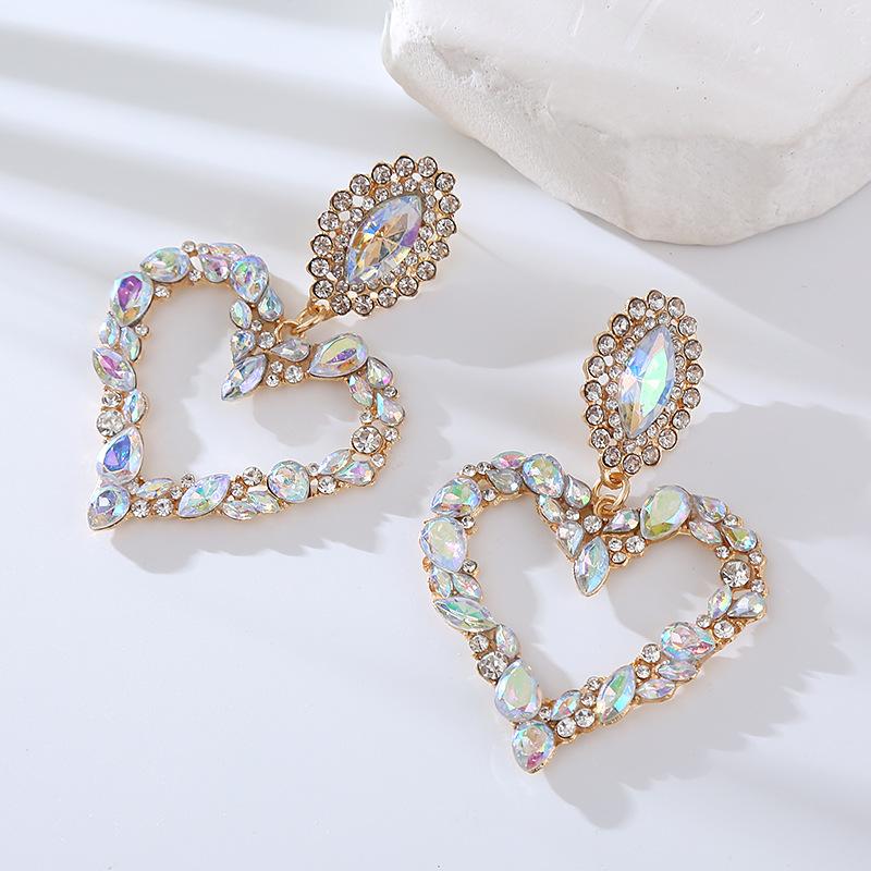 Heart-shaped Alloy Retro-style Exaggerated Earrings for Women, Ultra-bright Earrings
