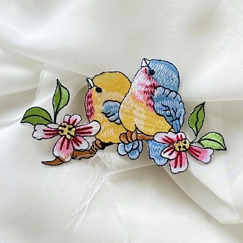 1Pc Bird Patch Cartoon Cloth Sticker DIY Clothing Decoration Faishon Flower Patch Embroidered Cheongsam Patch