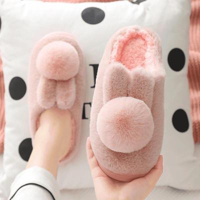 Damen Winter Baumwollpantoffeln mit Kaninchenfell: 3D Plüsch, Rutschfest, Flach & Warme Cartoon Hausschuhe.
