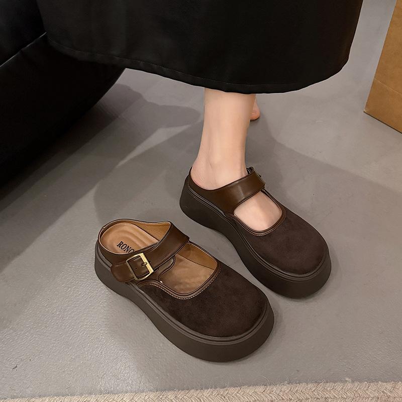 2025 Frühling neue Wildleder Retro Oberbekleidung Tasche Kopf Hausschuhe Damen dicker Boden ein Pedal kleine halbe Hausschuhe