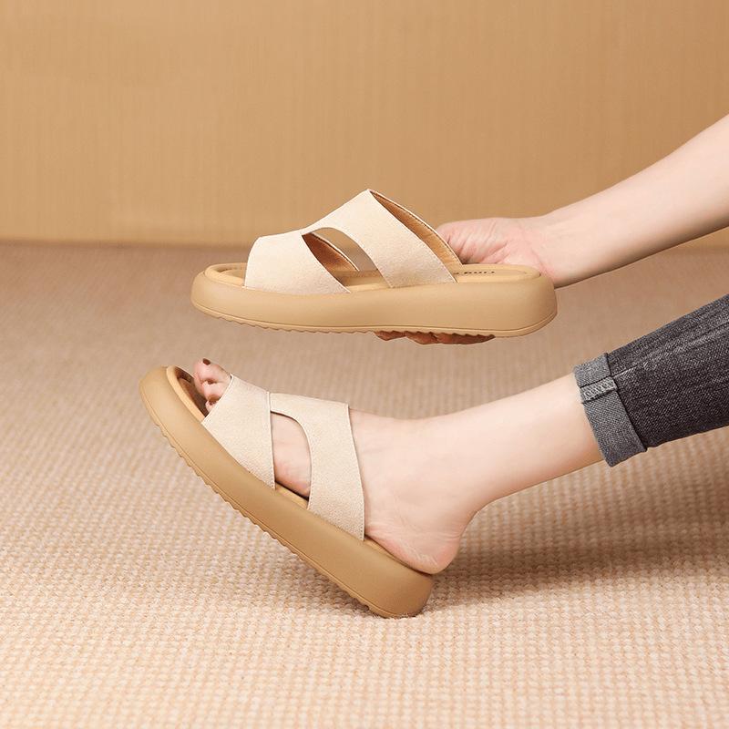 Flat-bottomed comfortable soft-soled non-slip slippers for women to wear outside summer new casual fashion versatile sandals