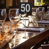 50 sztuk Dwustronne Numerki na Stoły 1-50 Eleganckie Karty Miejsc na Przyjęcie Weselne Restaurację Klub Bezproblemowa Integracja Dekoracji