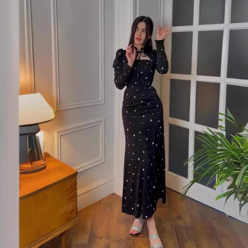 Podzim 2024 Dámské elegantní šaty s čtvercovým výstřihem a dlouhým rukávem s potiskem