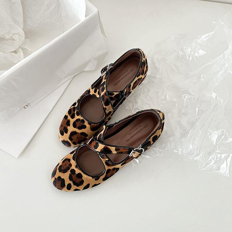 Fashion 2025 New Spring Women Pumps Genuine Leather Women Shoes Round Toe Med Heel Mary Janes Ladies Shoes Leopard Print Increase Height