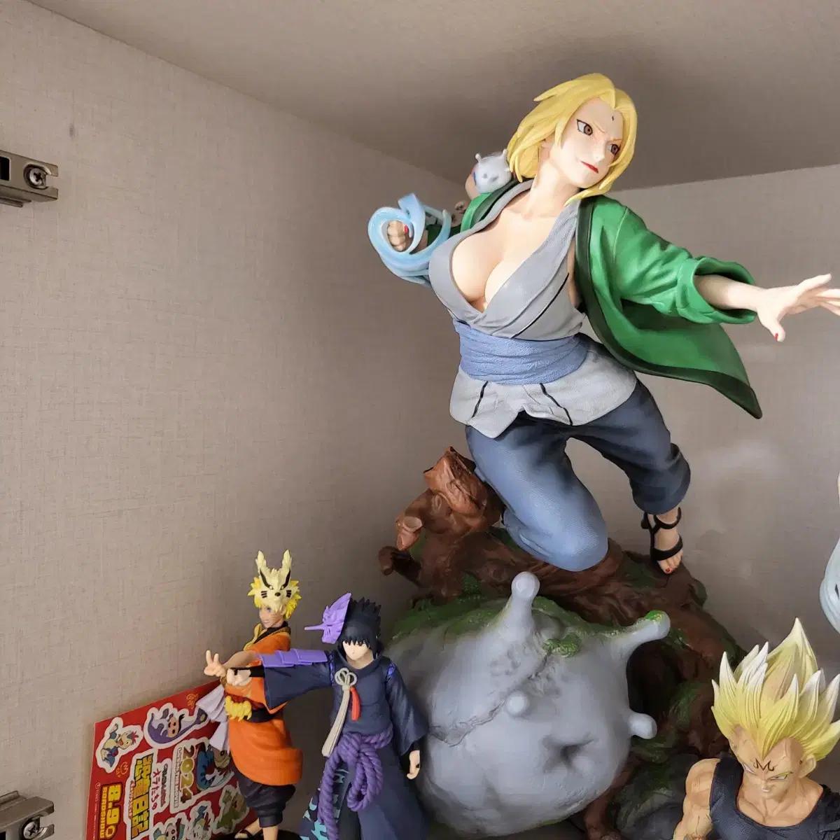 

Наруто) Я продаю фигурки Цунаде из смолы